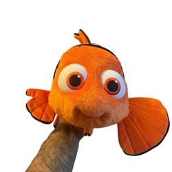 Walt Disney Store Finding Nemo Dory SOFT NEMO FISH 17" Plush STUFFED ANIMAL TOY