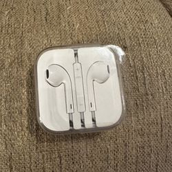 Apple Headphones - Wired