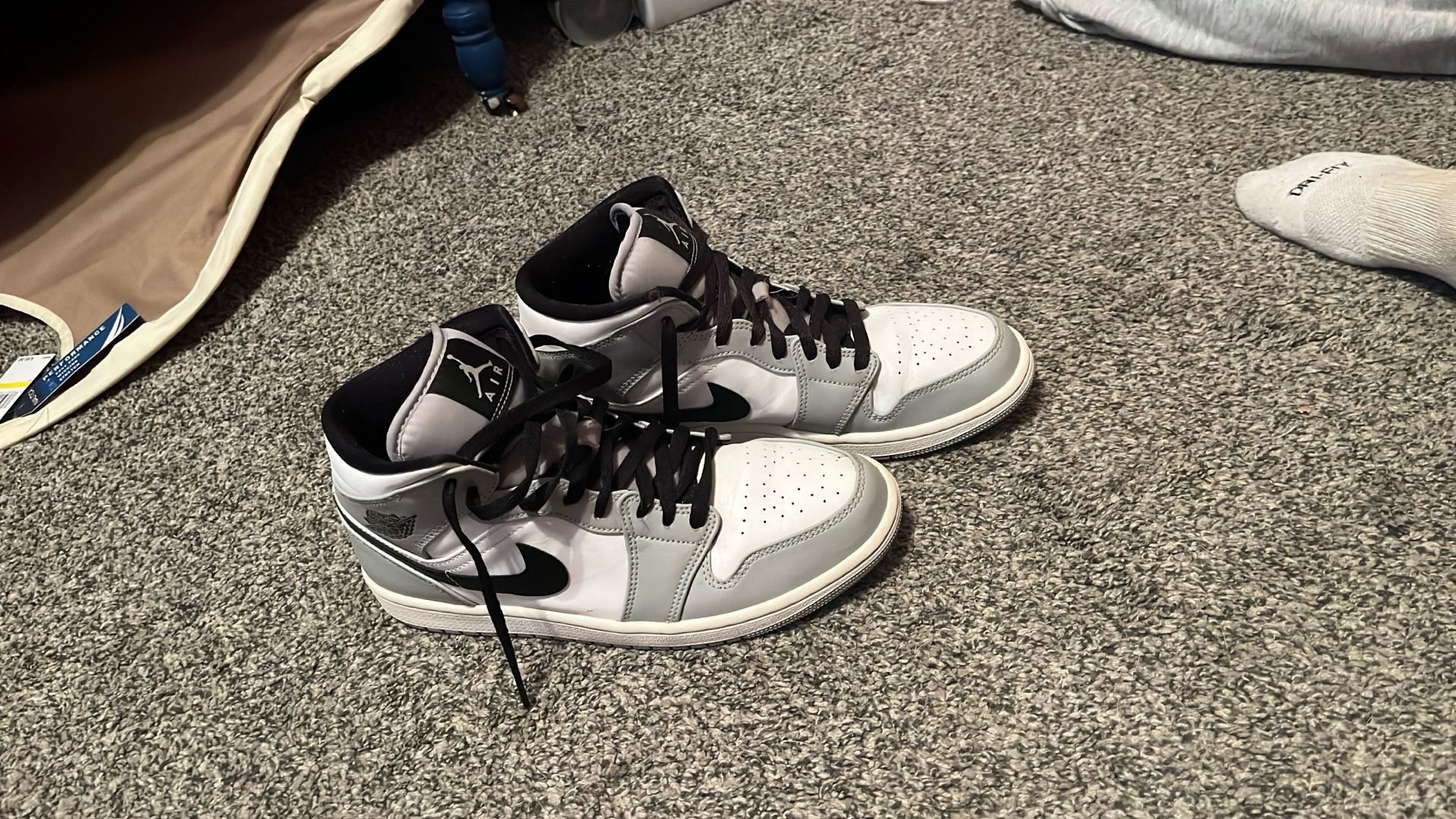 Nike Air Jordan 1 Mids 