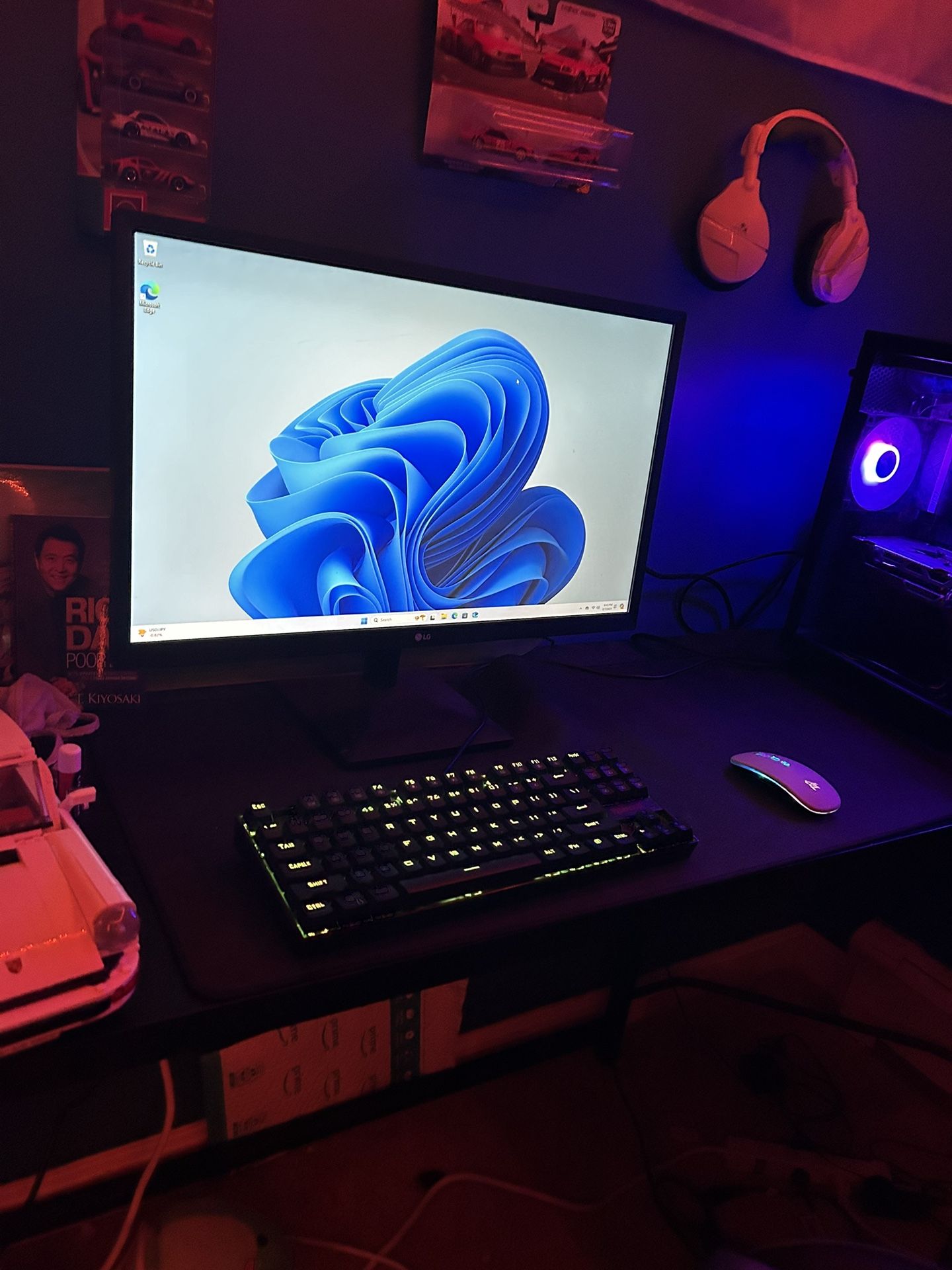 Custom Built Gaming Pc While Set Up