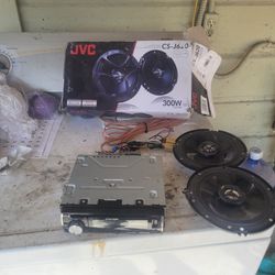 Car stereo system 4 door speakers 6 1/2. 1 Pioneer stereo USB aux C. D not Bluetooth in working condition.