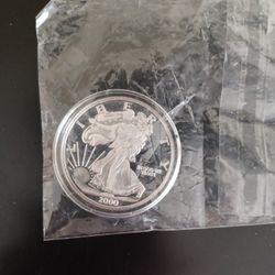 2000 Silver Dollar