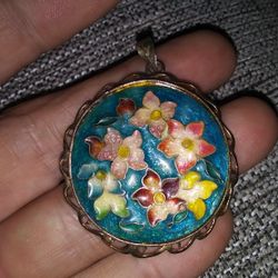 Vintage Sterling . Pendant France .