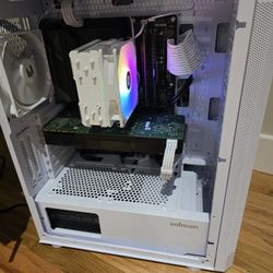 14600K And GTX 1080 Aero Minimalistic Gaming PC