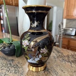 Vintage Japanese porcelain vase, likely from the Kutani region, known for its distinctive cobalt blue glaze and intricate gold detailing  Mint conditi