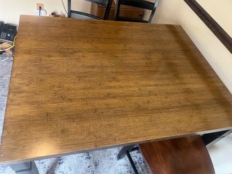 Dining room table