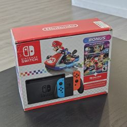 Nintendo Switch Mario Kart 8 Deluxe Bundle New