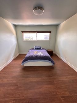 Free Full bed frame