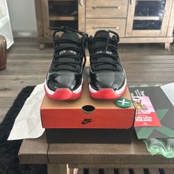 Bred 11s Low Top Size 9