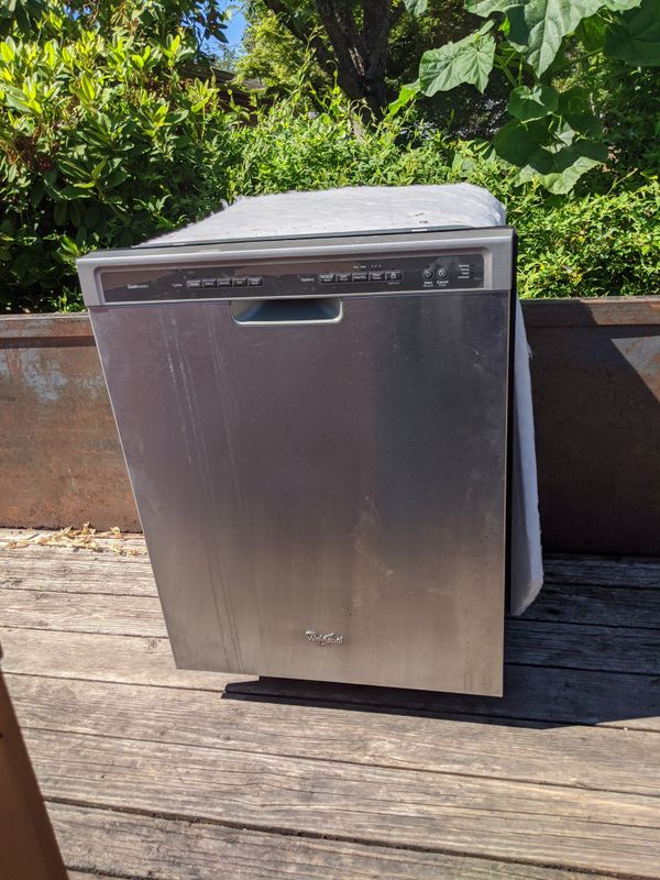 dishwasher Whirlpool gold series free for Sale in Springfield, OR - OfferUp