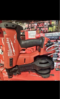 Milwaukee M18 FUEL 18-Volt Lithium-Ion Brushless Cordless Coil Roofing Nailer (Tool Only)