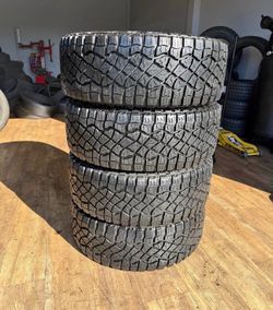 275 65 18 Goodyear I'm selling this set of tires with 80% life left on all 4