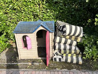Free - Kids Playhouse
