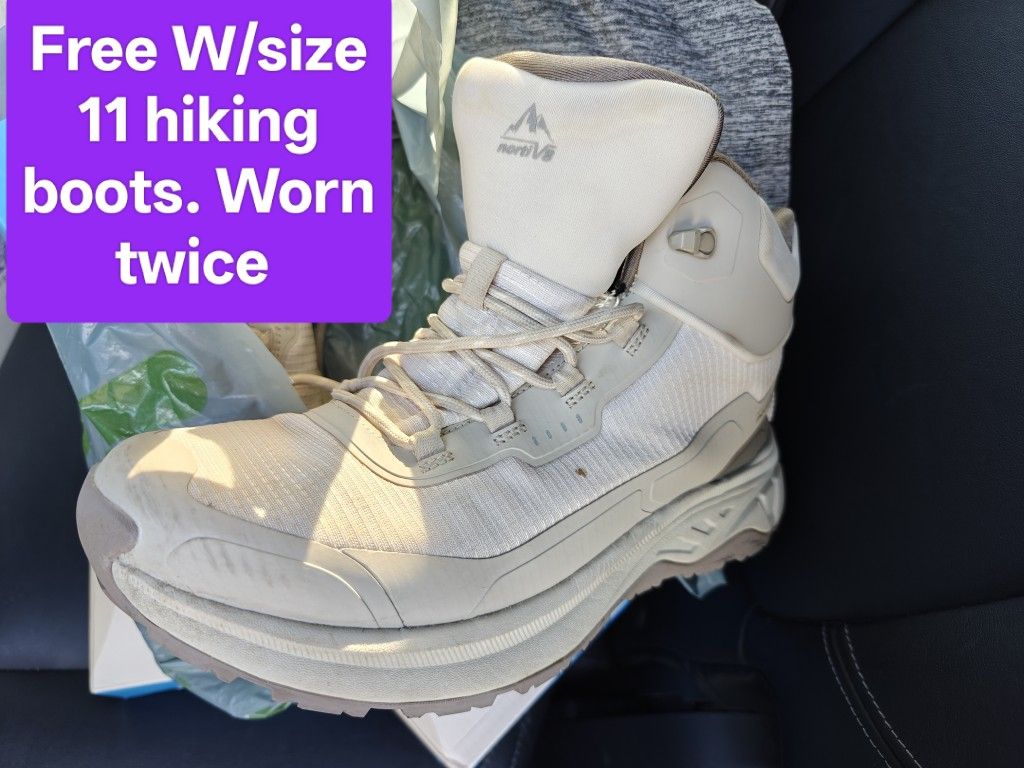 Free W/Size 11 Hiking Boots
