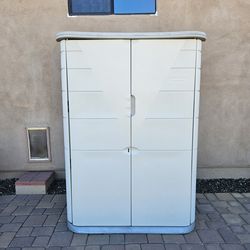 Storage Shed/Cabinet
