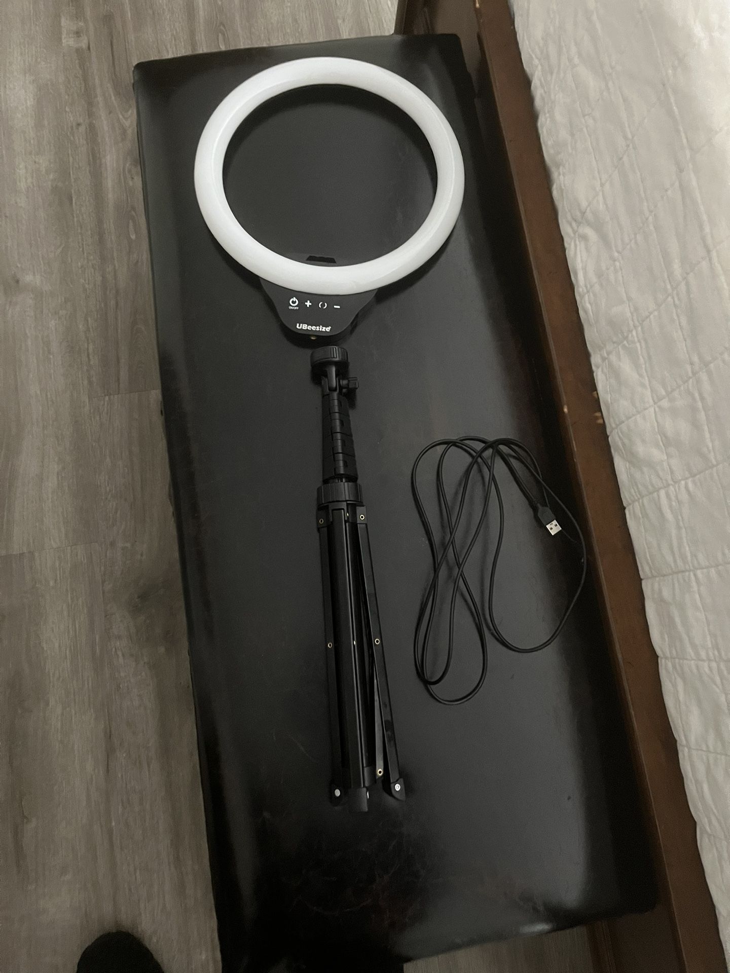 Tripod W/LED light