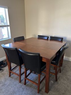 Counter Height Expandable Dining Table + 6 chairs