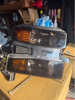 2022 Chevy Silverado original headlights