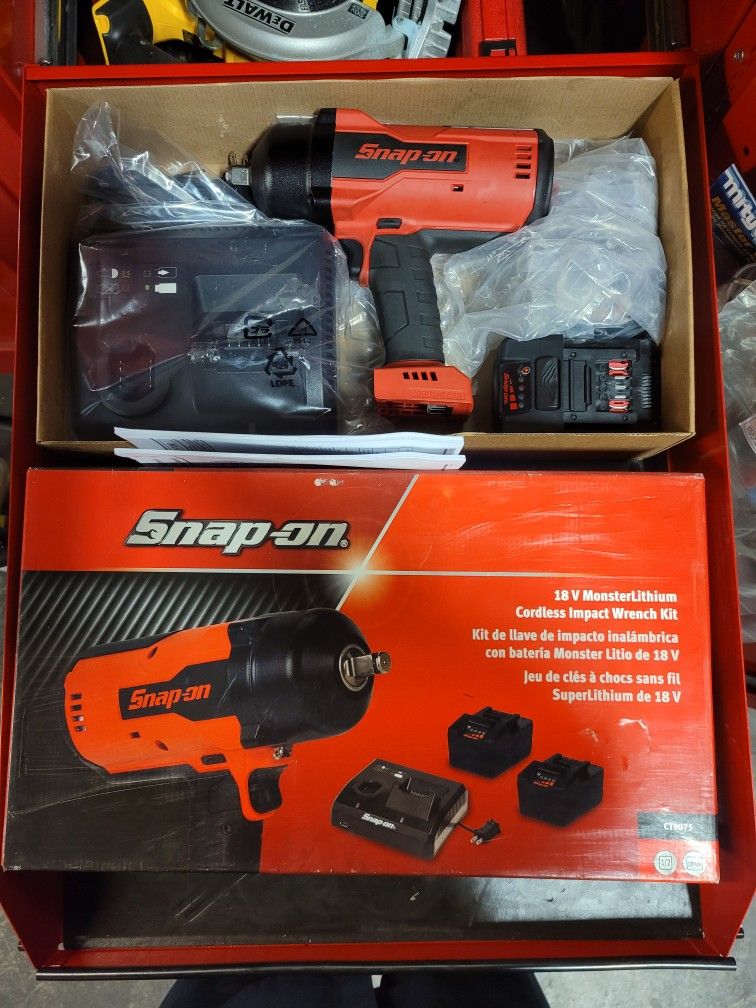 1/2 Inch Snap-On Battery Powered Drill