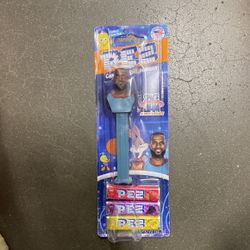 2021 DISCONTINUED LEBRON JAMES SPACE JAM PEZ DISPENSER 100% BRAND NEW 