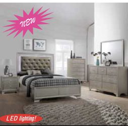5 PCS QUEEN SIZE BEDROOM SET WITH LED LIGHT (VERY MODERN)