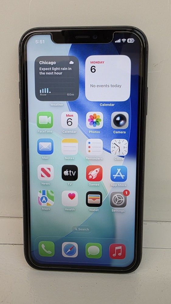 Iphone 11 64GB unlocked for any carrier
Iphone 11 Desbloqueado para cualquier compañía
