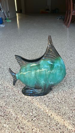 Angel fish vase