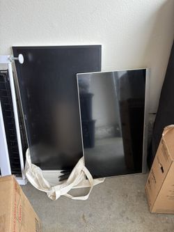 Desktop Monitors - HP & Acer
