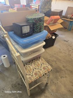 Free stuff, selling house