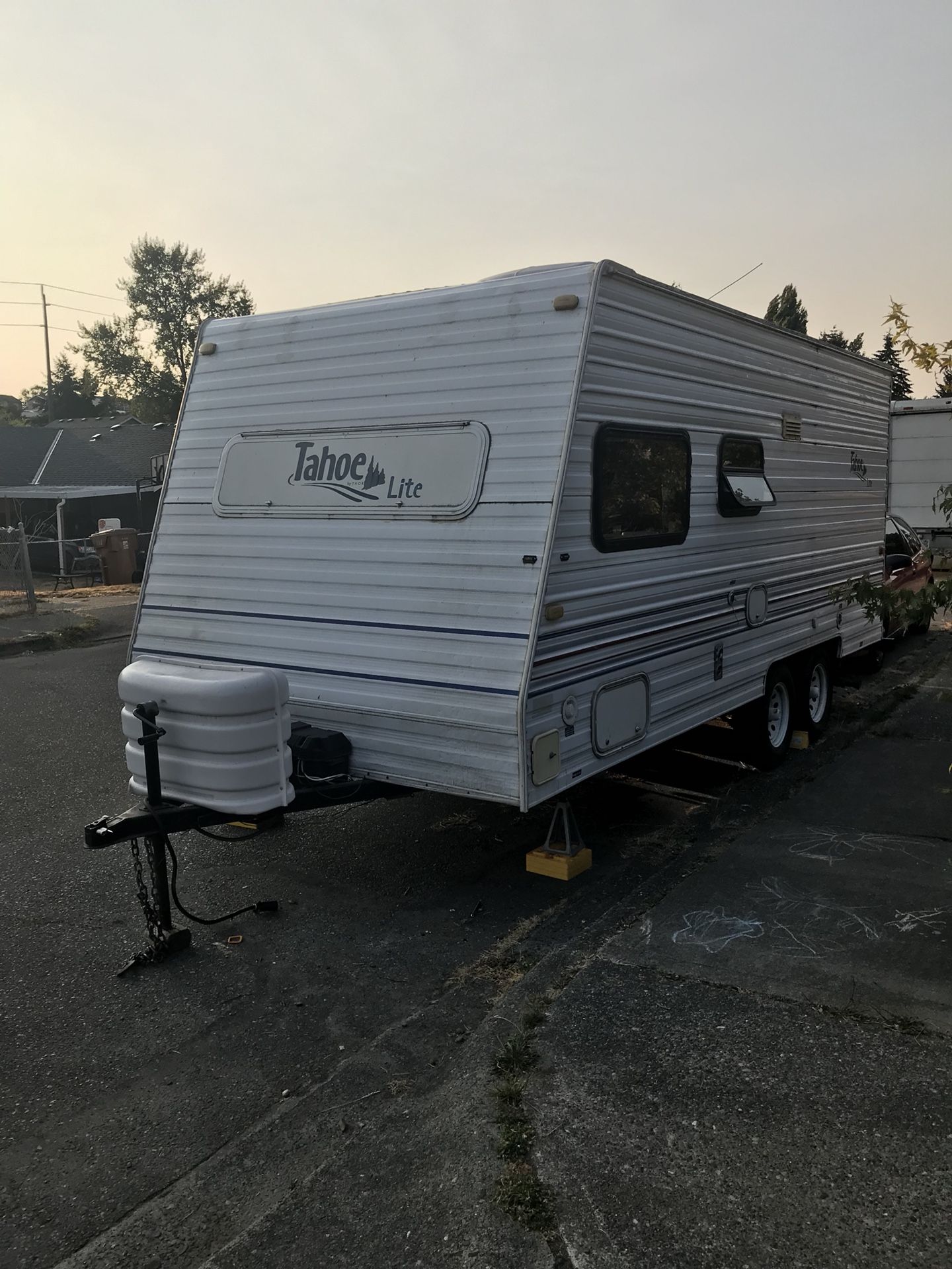 2000 Tahoe Lite by Thor Travel Trailer