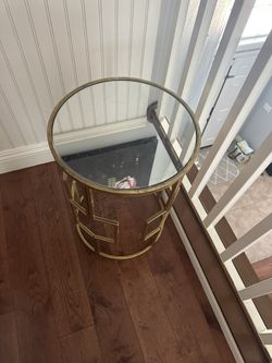 Small Lamp Table 
