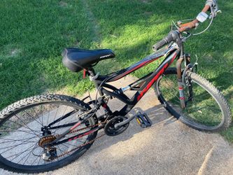Hyper Shocker 26" Mountain Bike  For Sale