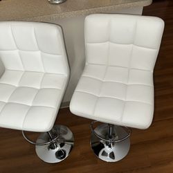 SET OF WHITE & SILVER CHAIRS 