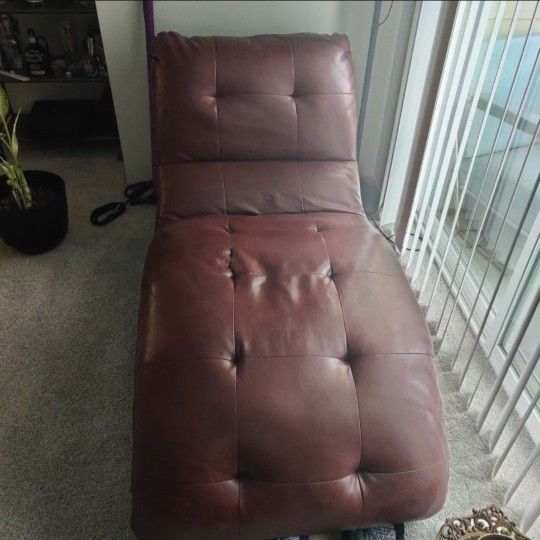 Free Chaise Lounge