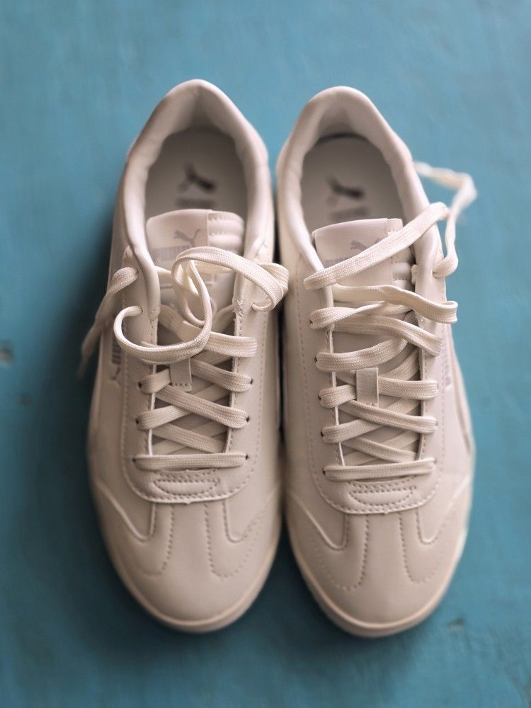 Puma Sneakers