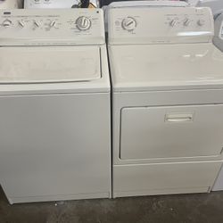 Kenmore Washer And Kenmore Eléctric Dryer 