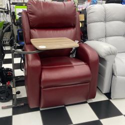 Medical Lift Chairs: Golden Technologies 