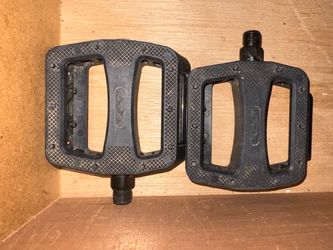 SE bike pedals
