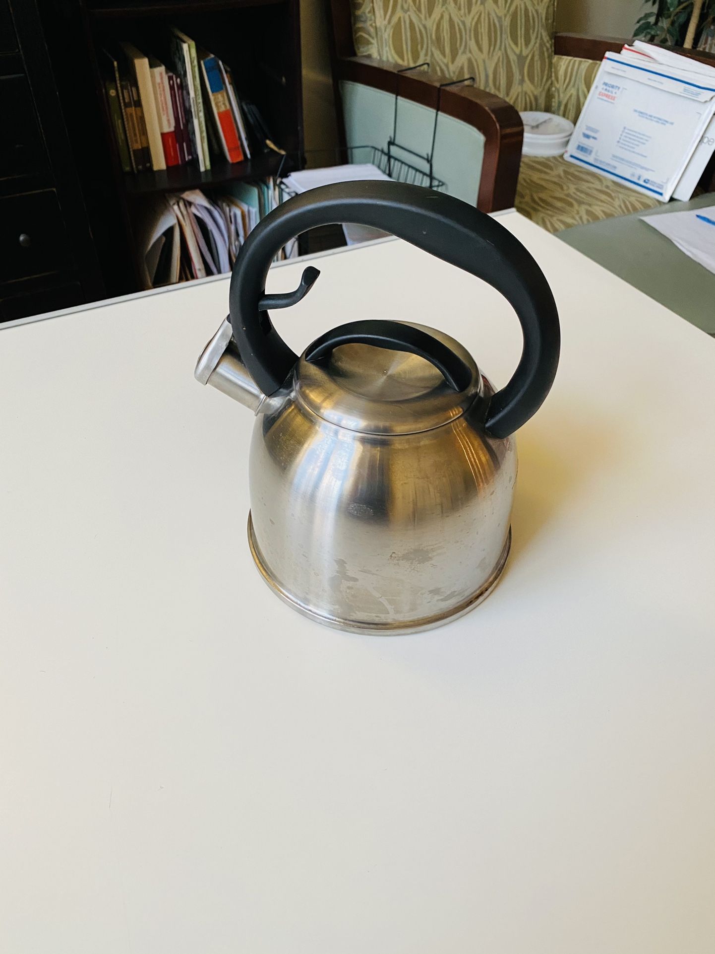 Chantal Vintage Antique Nice kettle with whistle. High grade 18/8 stainless steel. Excellent condition. Bargain price. 2Qt /1.9L functional capacity.