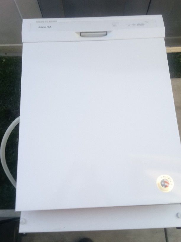 Amana Dishwasher Good Condition