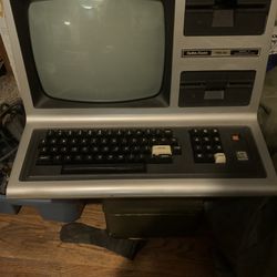 Vintage Radio Shack TRS -80 Computer 