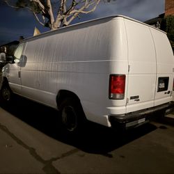 2013 e150 clean title 99k miles 