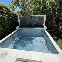 Back Yard Hot Tub Spa Jacuzzi Pebble 