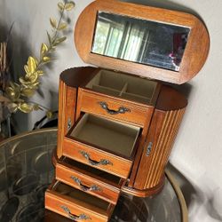 Cutest Table-Top, Seven-Compartment Jewelry Box