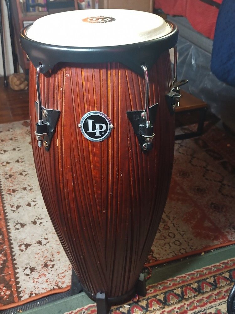 LP Conga Red Carved Mangowood w/Rubber Feet