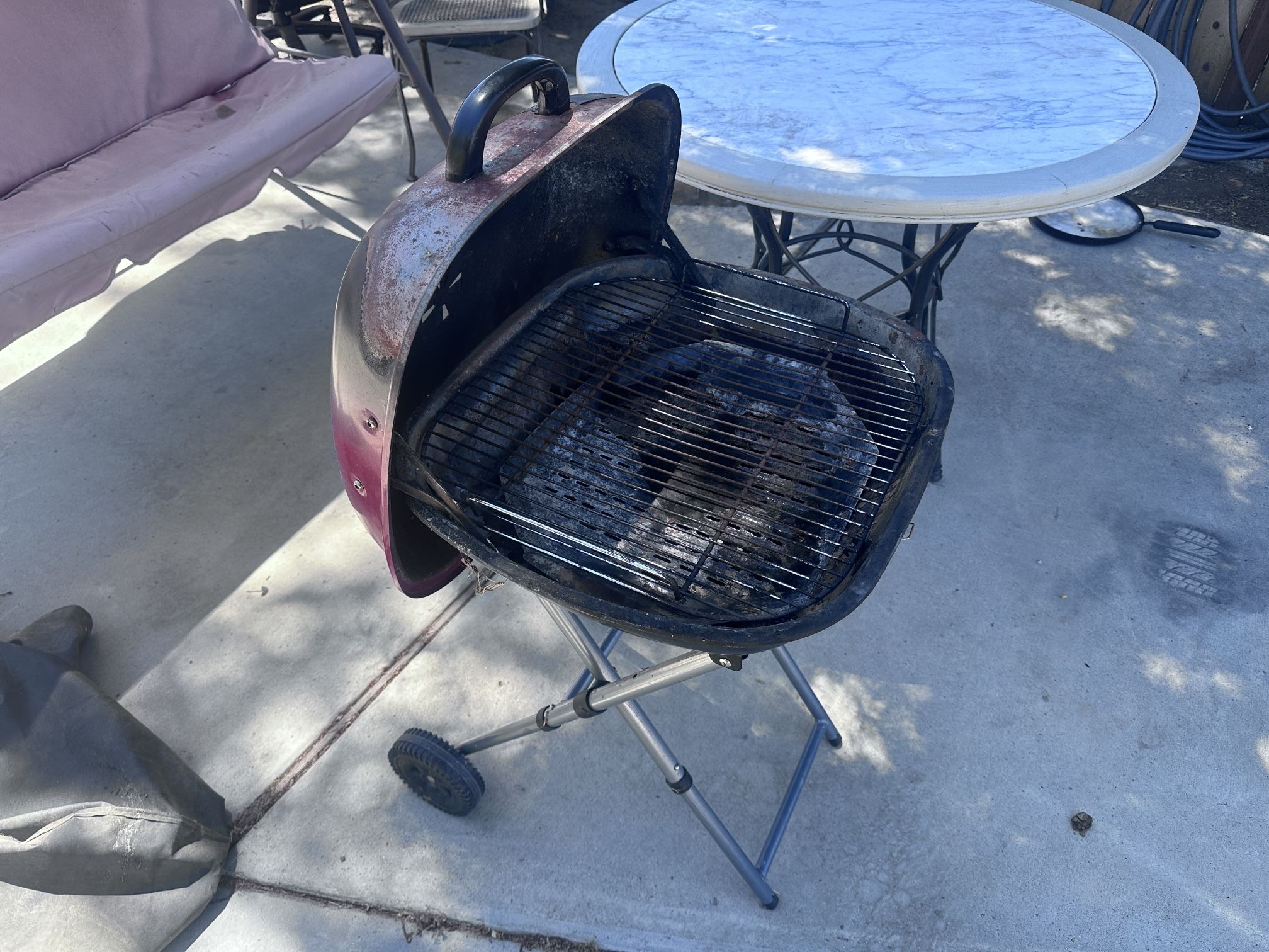 Grill With Cover