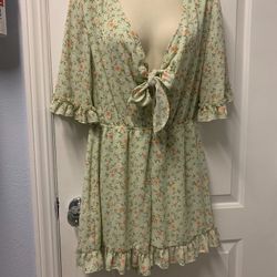 ✨New✨ Adult Medium Light Green Sage Floral Romper Short V-cut Tie Front Stretch Waist Ruffle Trim