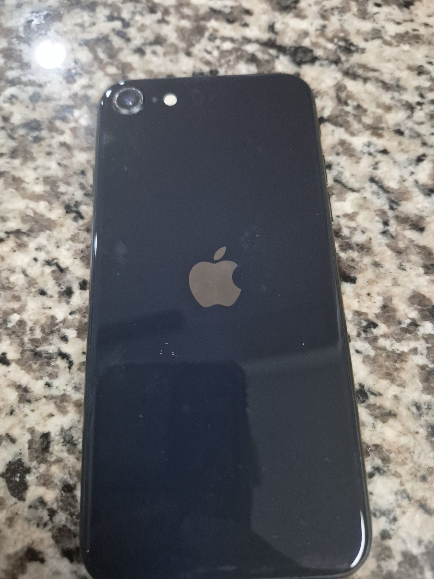 Vendo este iPhone 6 esta casi nuevo.