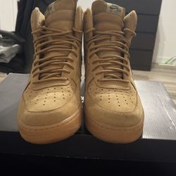 NIKE AIR FORCE HIGH