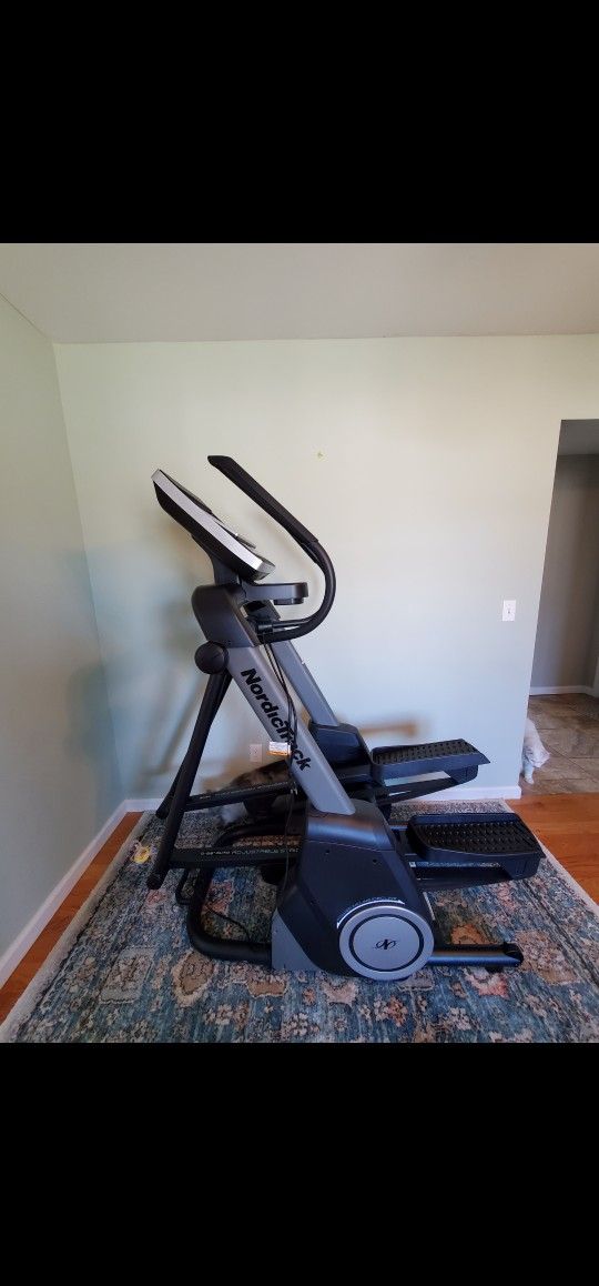 NordicTrack 3 in 1 Freestyle Elliptical- Barely Used!  Must Sell